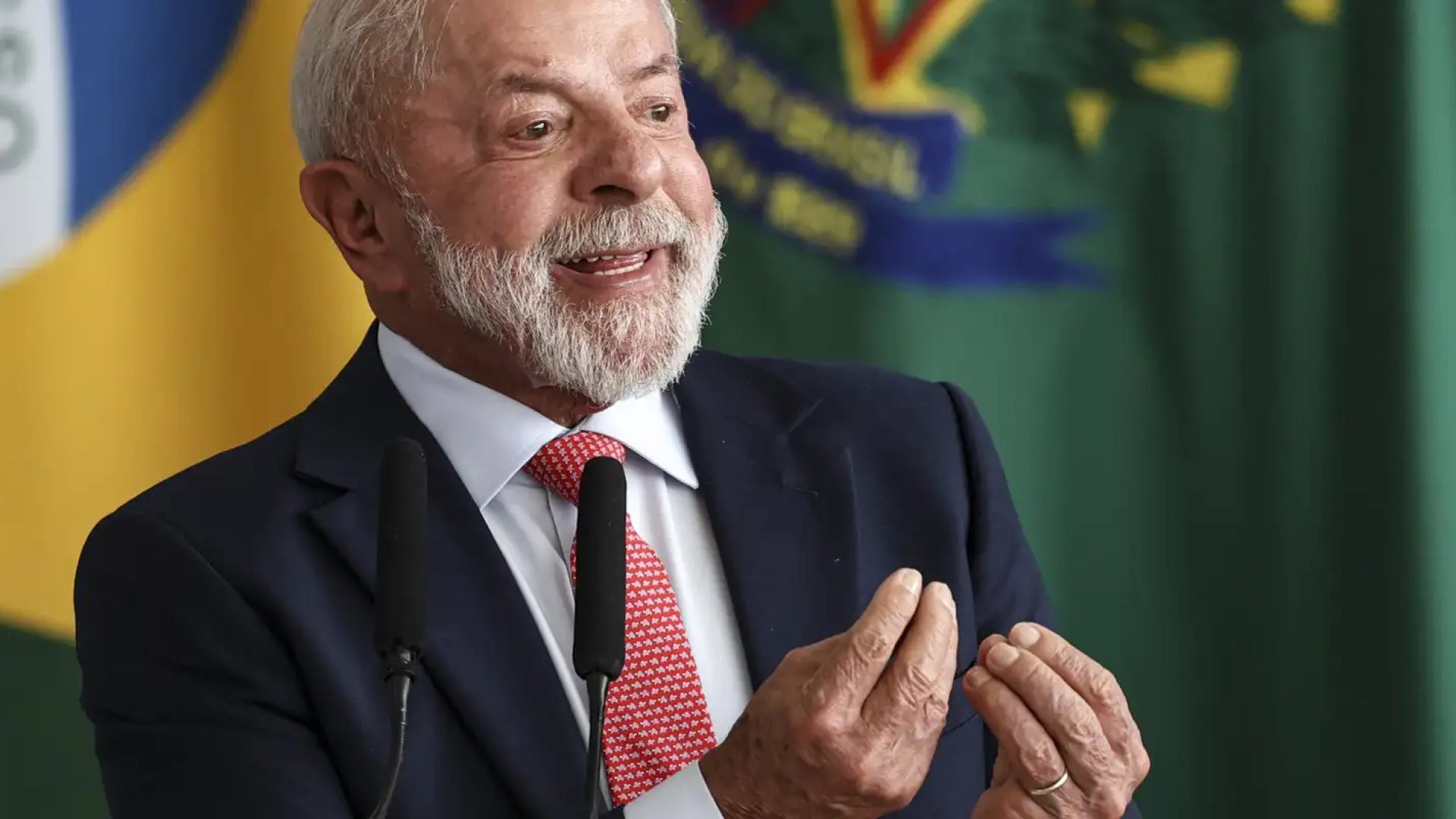Lula: democracia é obra em construção e deve ser zelada e defendida