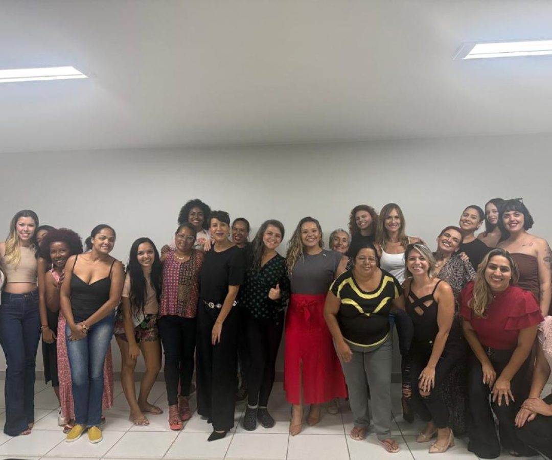 Desfile ‘Tecidas de Histórias’ promove empoderamento feminino na CLDF