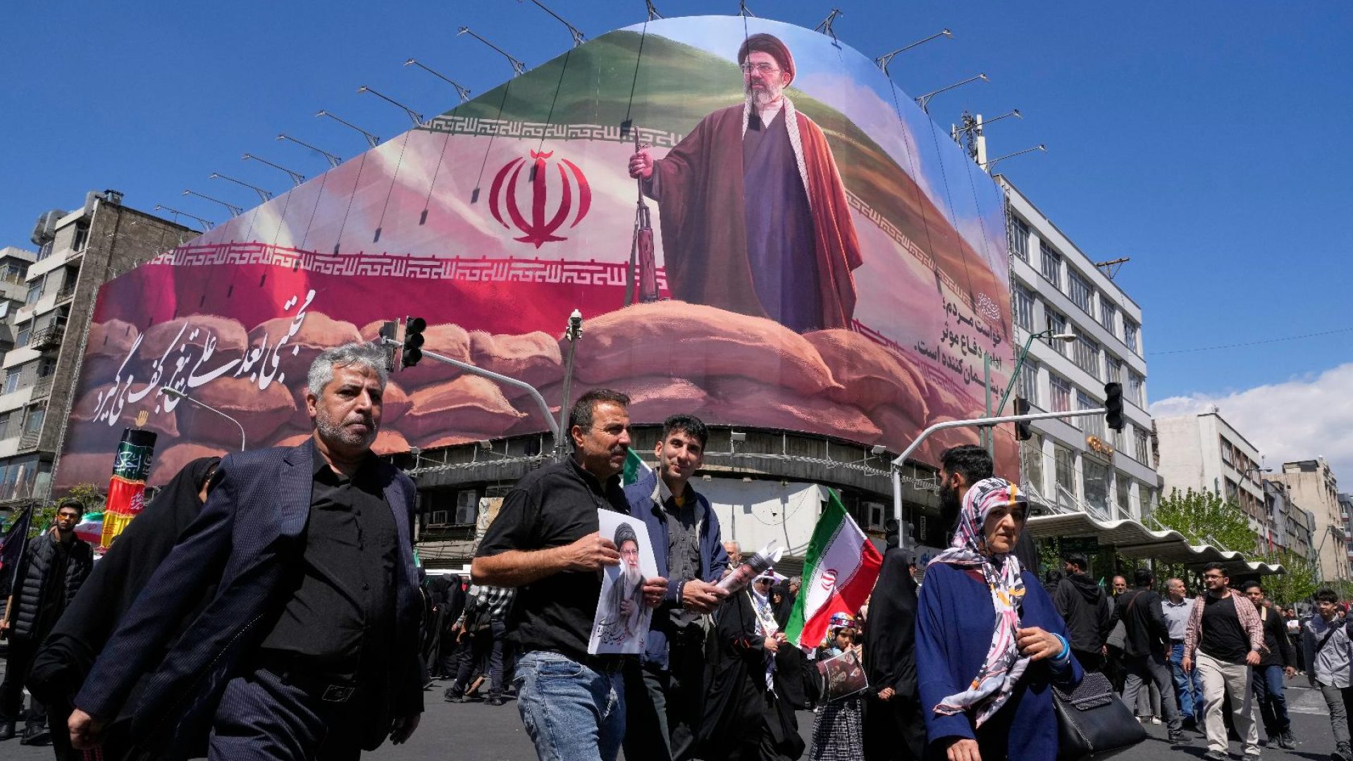 40o-dia-da-morte-de-Khamenei.jpg