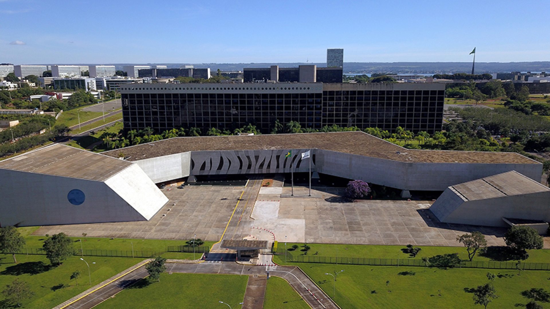 Regulamentação de 'filtro de relevância' para recursos ao STJ vai à sanção — Senado Notícias