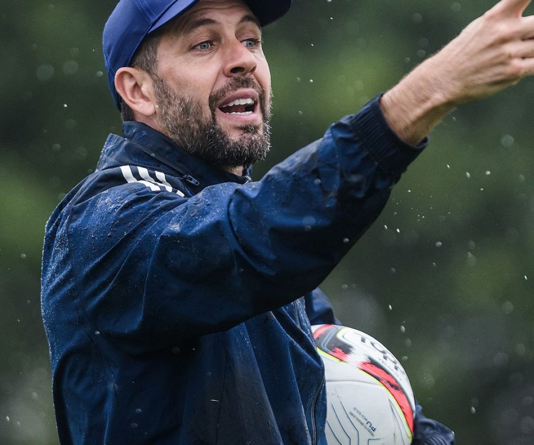 Internacional anuncia a contratação do uruguaio Paulo Pezzolano