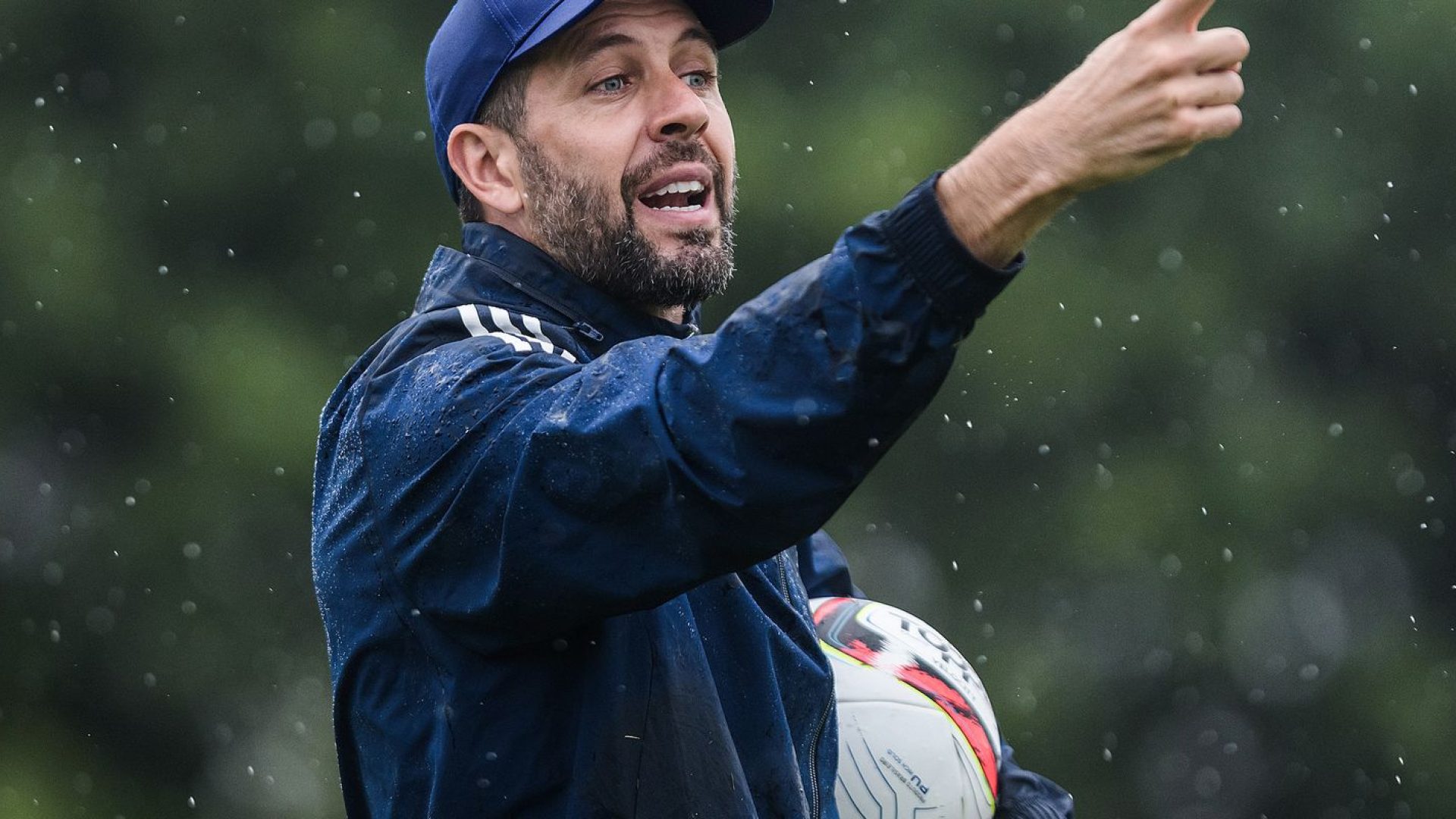 Internacional anuncia a contratação do uruguaio Paulo Pezzolano