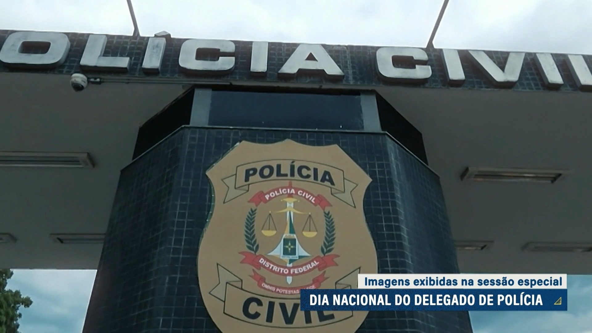 Em sessão no Plenário, delegados defendem valorização da carreira — Senado Notícias