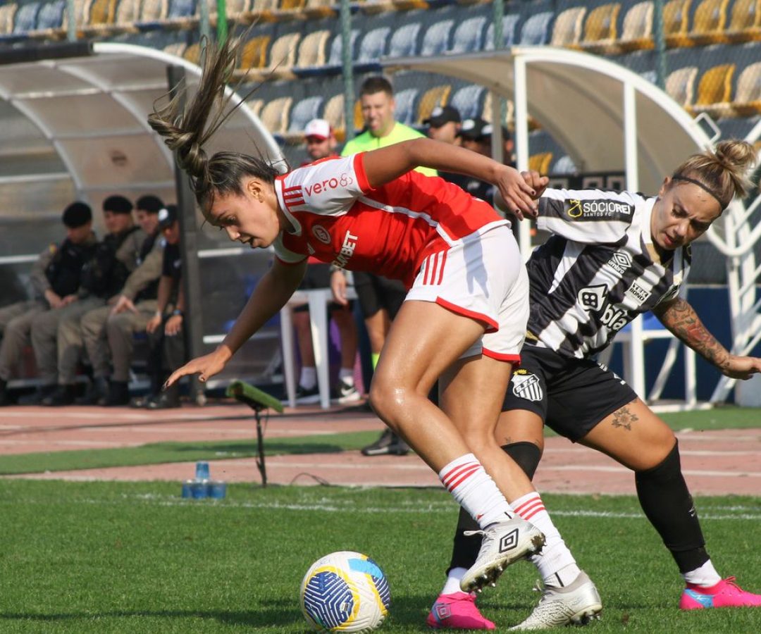 Melhor visitante, Inter enfrenta Santos pelo Brasileirão Feminino
