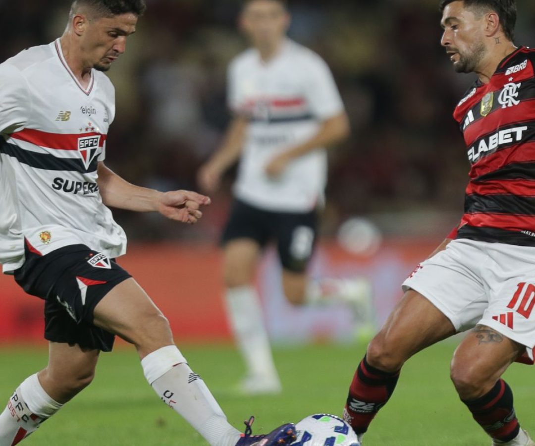 Buscando a liderança do Brasileiro, Flamengo enfrenta o São Paulo
