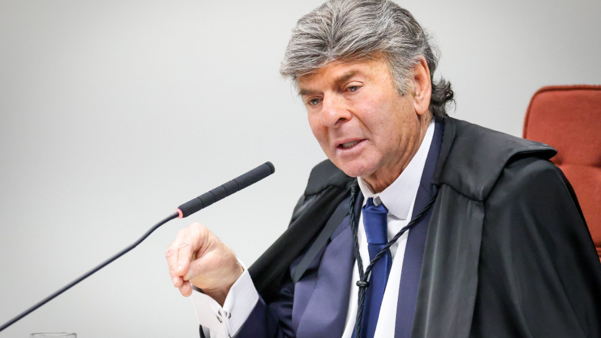 Fux pede vista no processo em que Moro é acusado de calúnia contra Gilmar Mendes