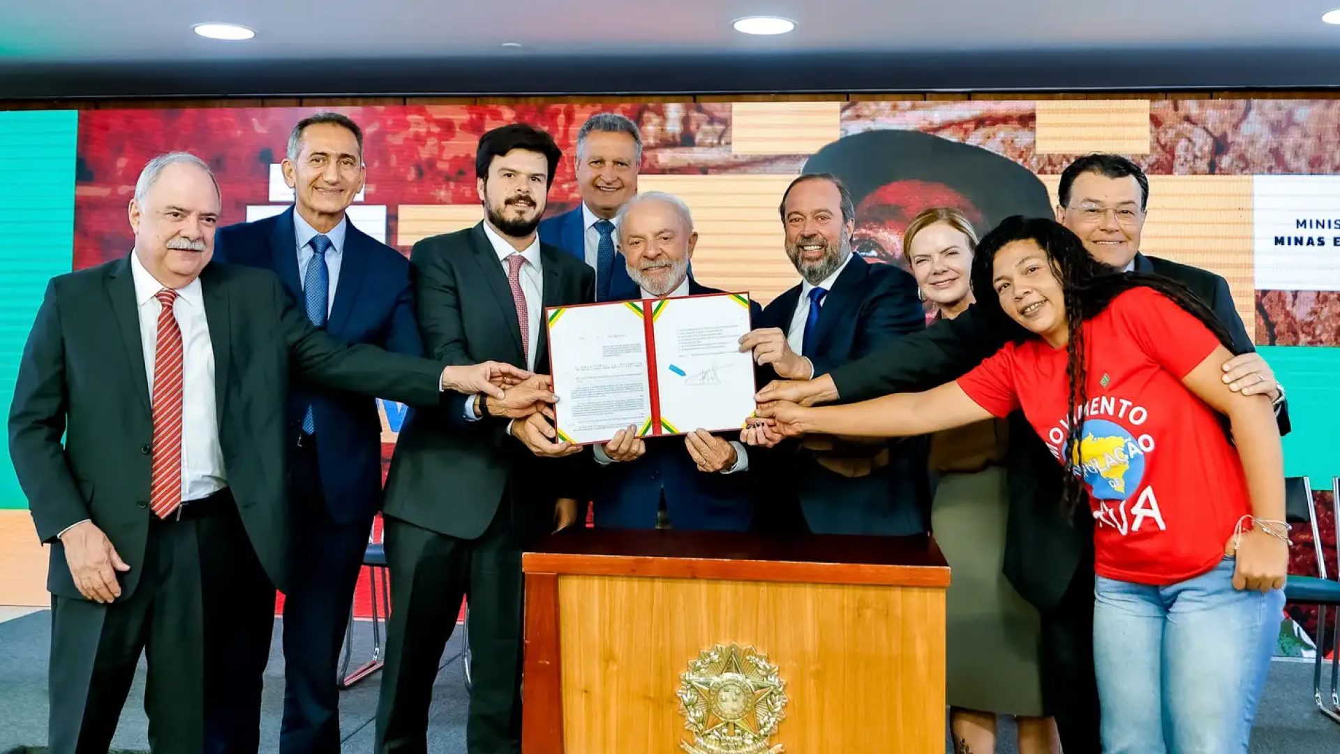 Lula sanciona gratuidade em conta de luz para famílias de baixa renda