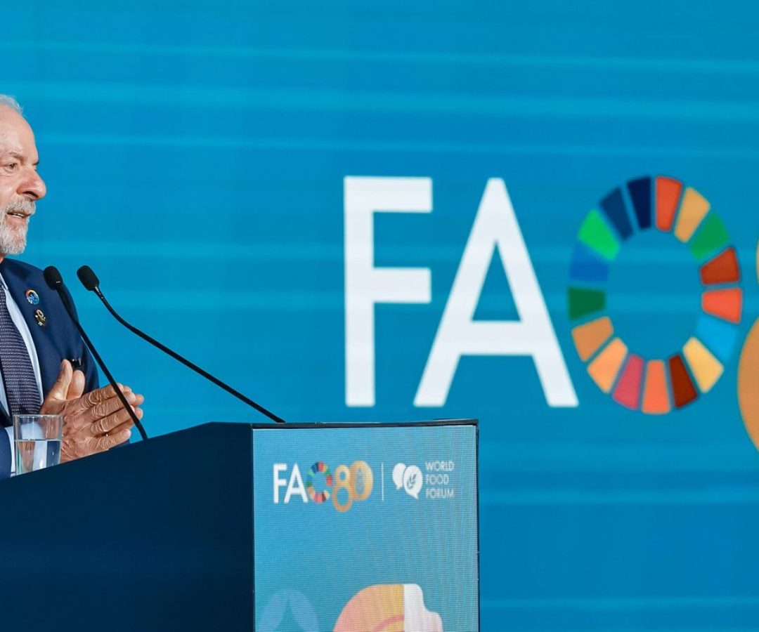 Fome é irmã da guerra e inimiga da democracia, diz Lula