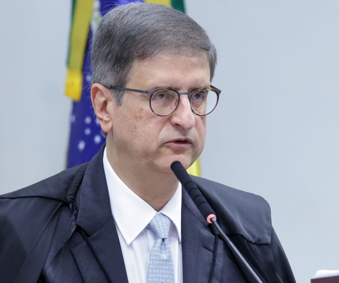 PGR apresenta parecer contrário à prisão domiciliar para Bolsonaro