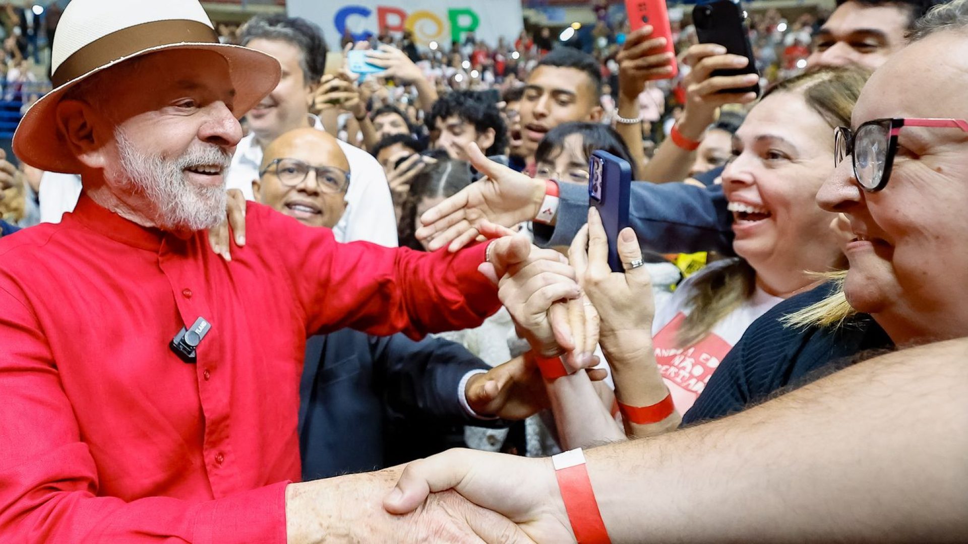 Lula defende América Latina independente contra “fala grossa” externa