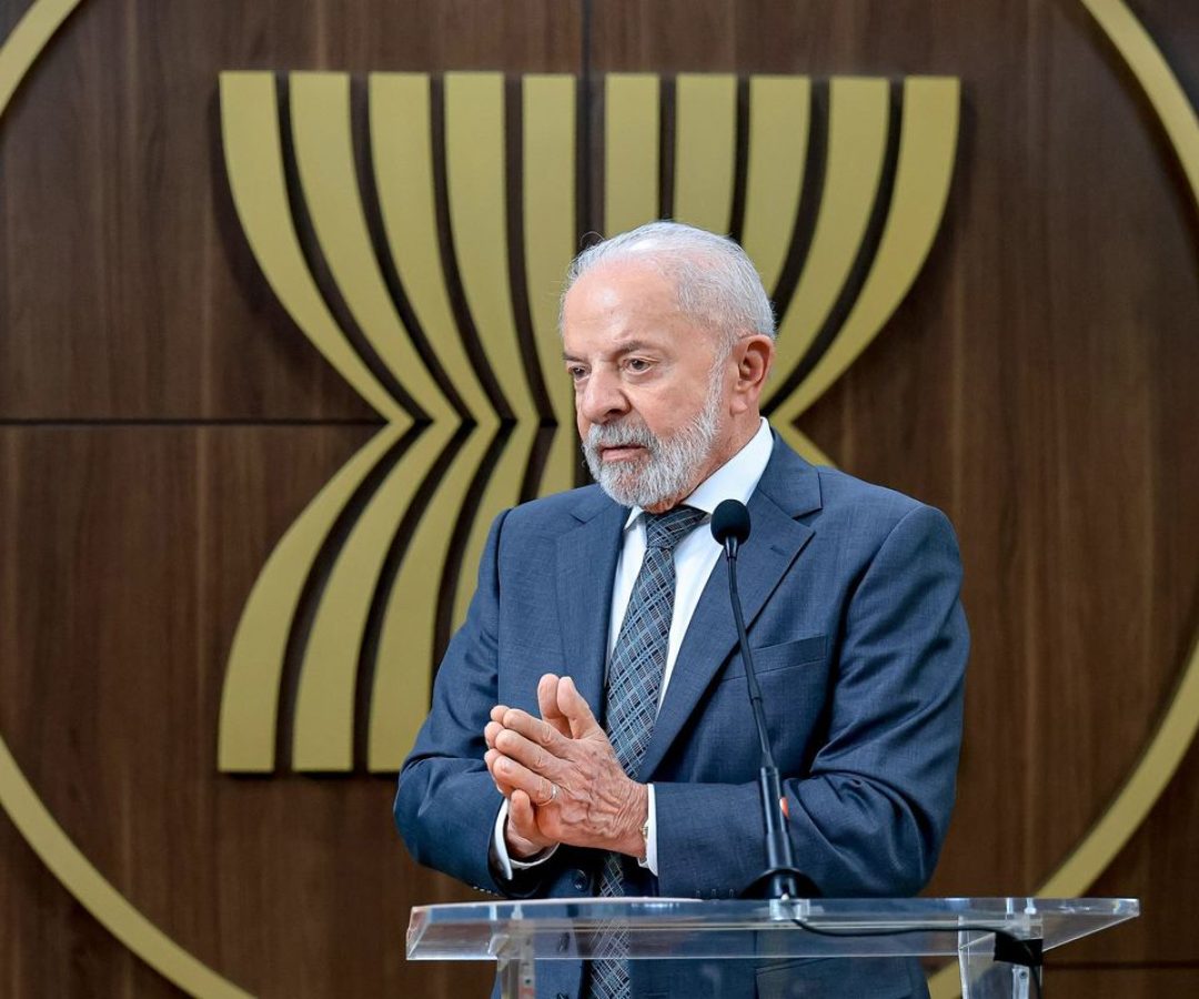 Lula quer discutir com Trump punição dada a ministros do STF