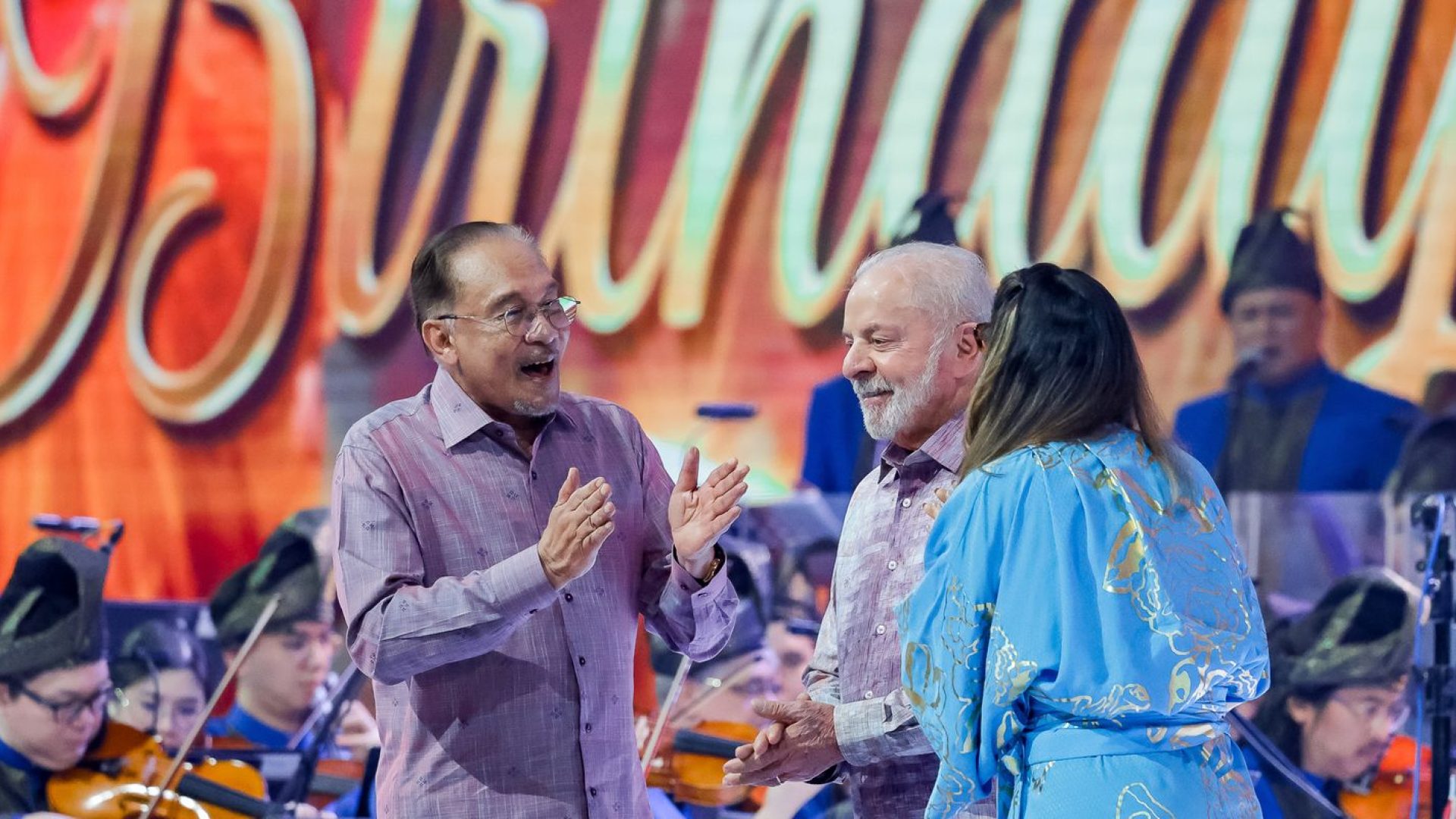 Lula completa 80 anos e se torna o primeiro octogenário no cargo