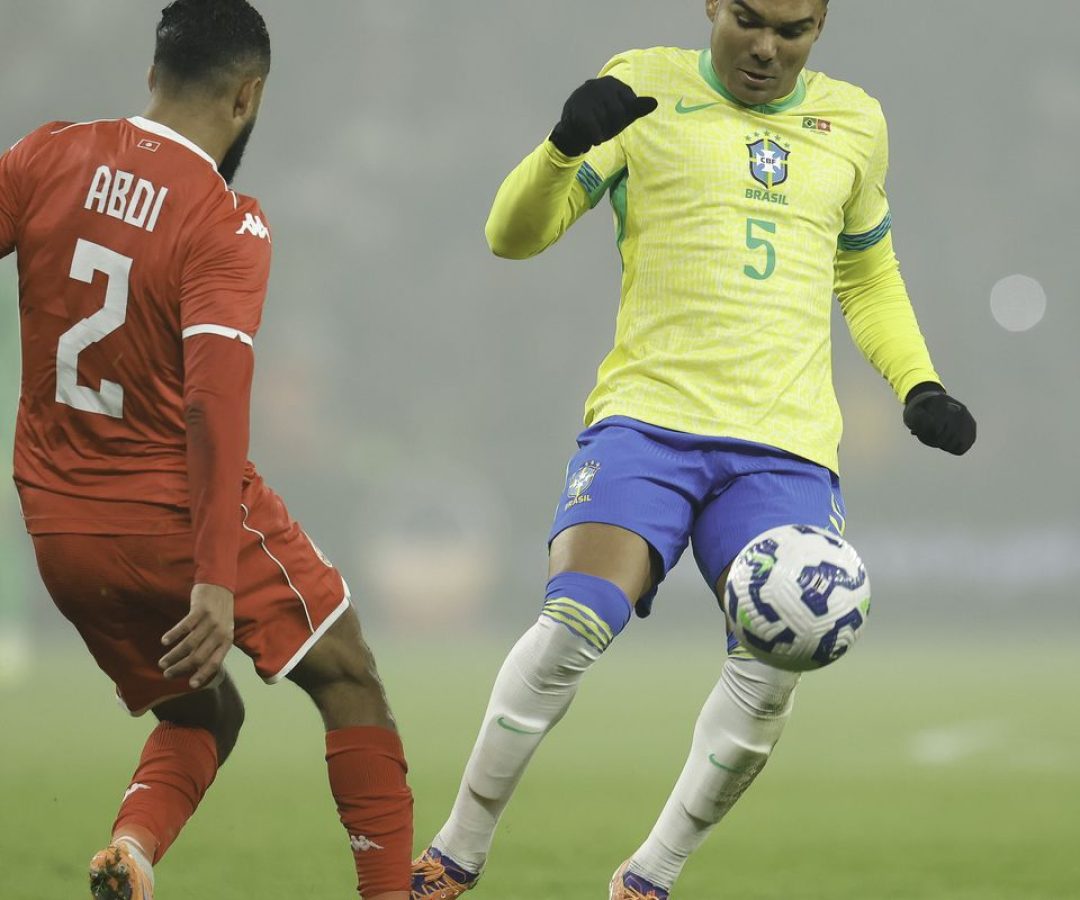 Brasil desperdiça pênalti e não passa de empate com Tunísia