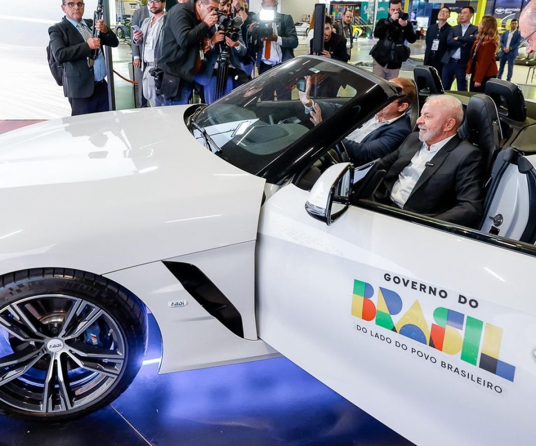 Lula celebra retirada de tarifas pelos EUA e diz que sinaliza respeito