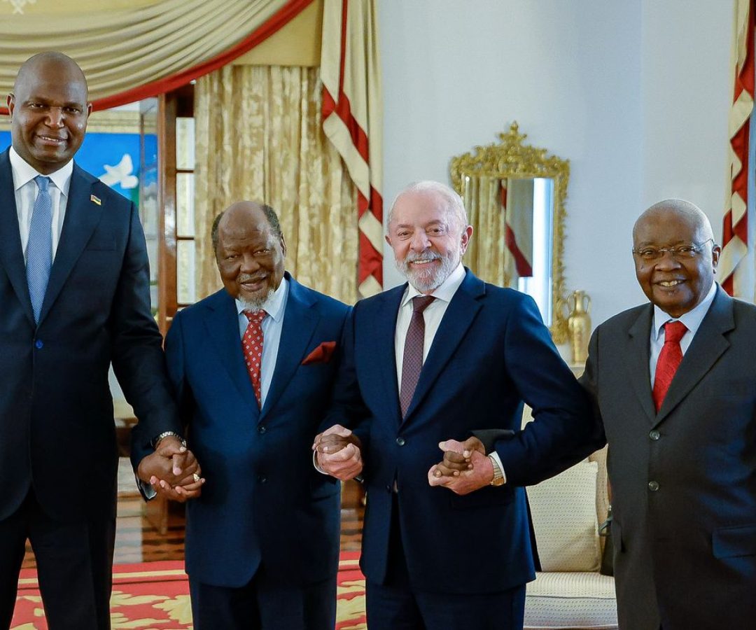 Brasil e Moçambique assinam acordos para fortalecer o país africano
