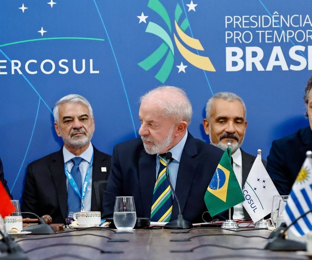 Intervenção na Venezuela seria catástrofe humanitária, diz Lula