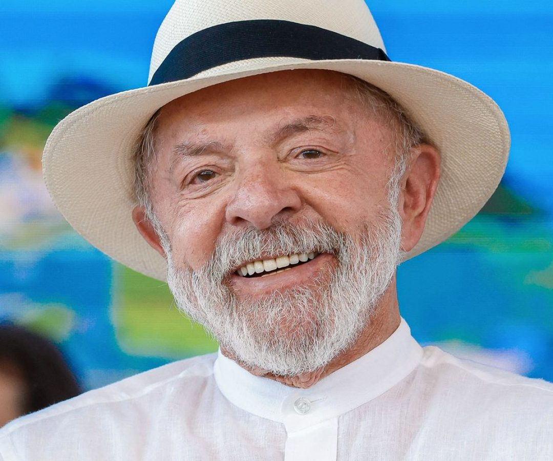 Presidente Lula faz cirurgia de catarata e recebe alta hospitalar