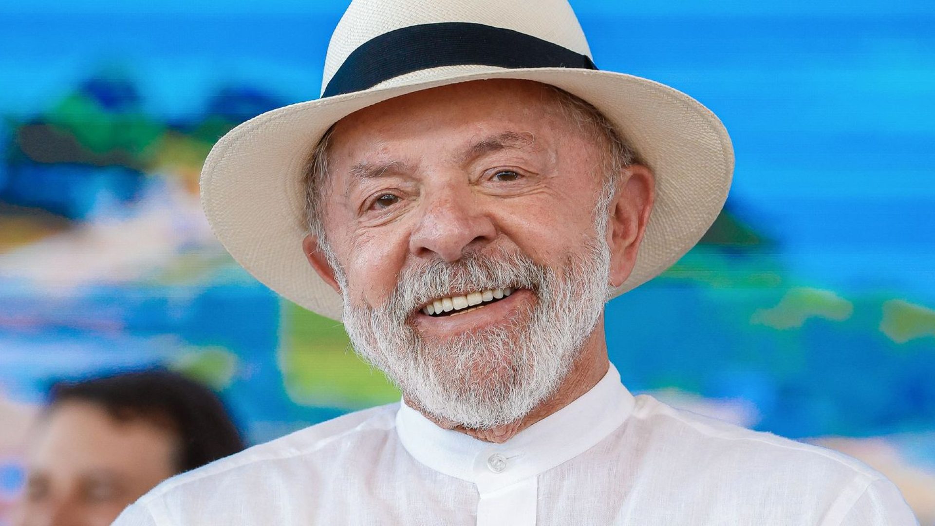 Presidente Lula faz cirurgia de catarata e recebe alta hospitalar