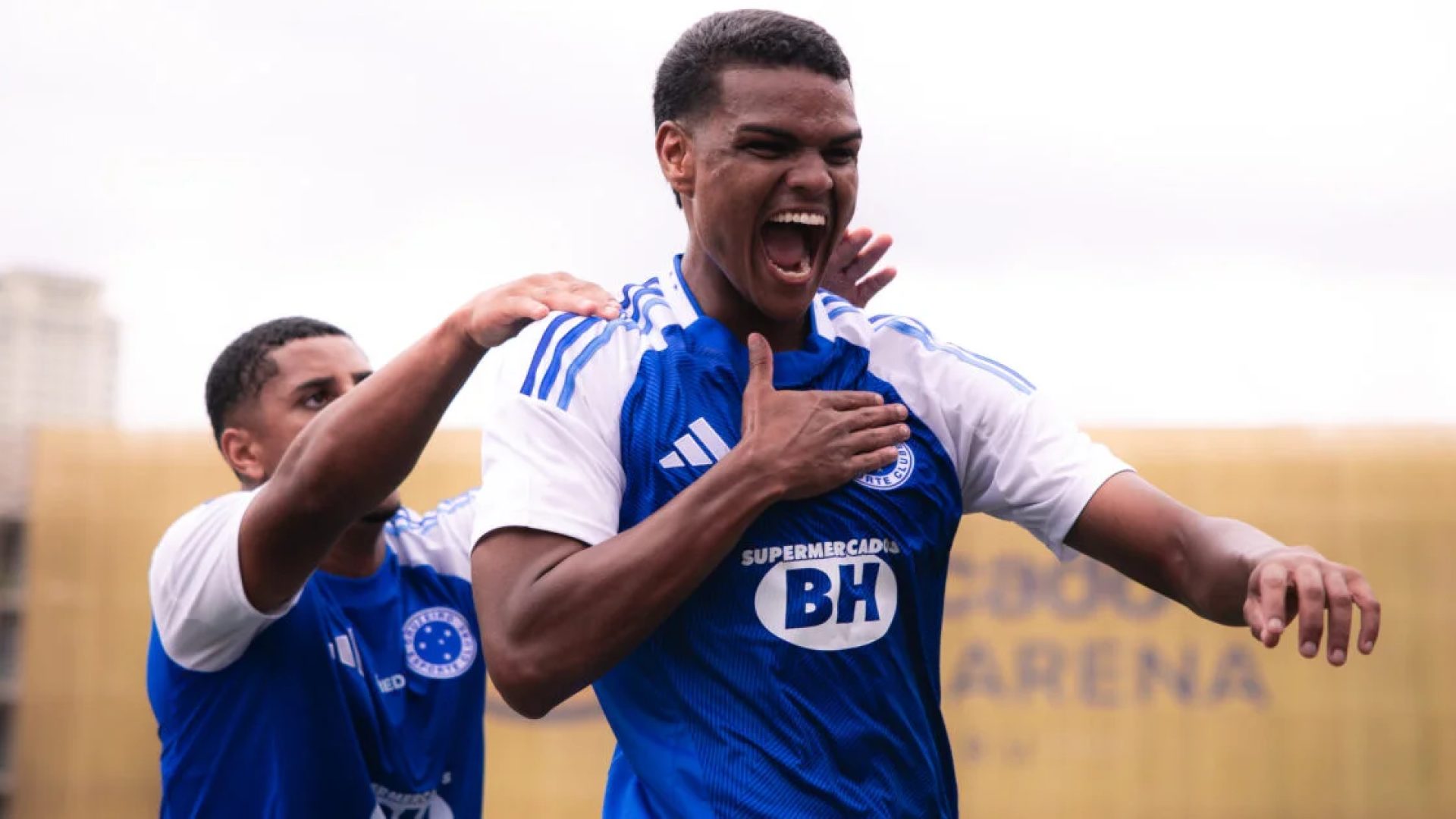 Cruzeiro conta com golaço, bate o São Paulo e conquista o título da Copinha