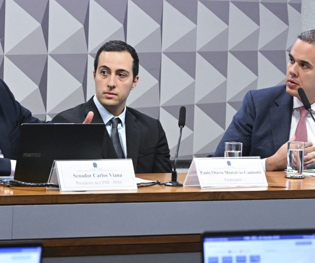 Empresário se mantém em silêncio em depoimento à CPMI do INSS