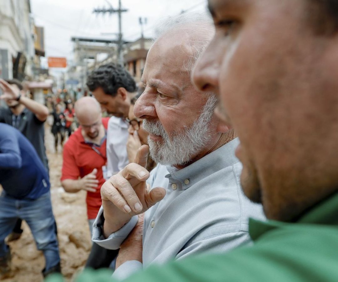 Perdas materiais serão recuperadas, diz Lula em visita a Minas Gerais