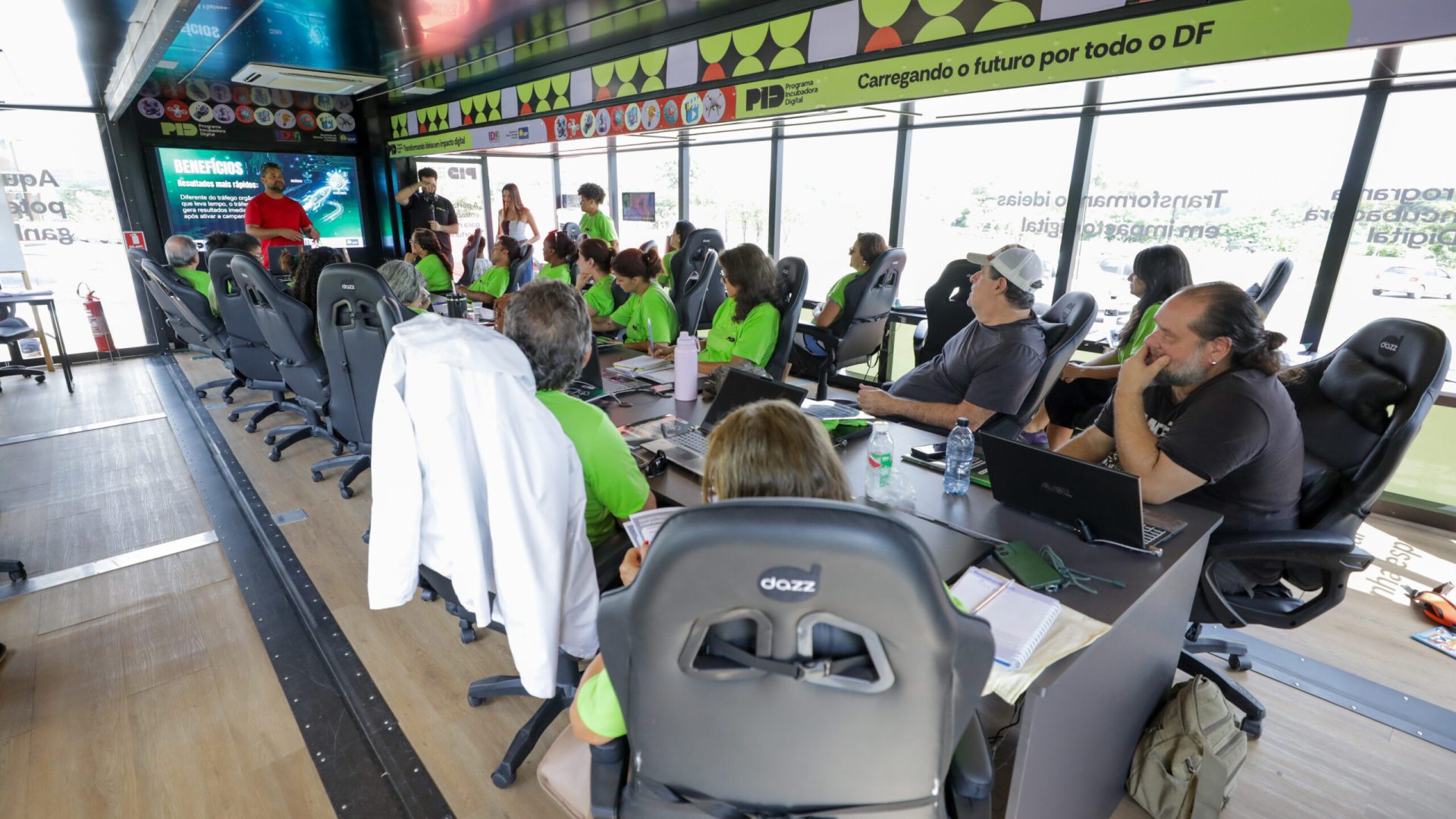 Incubadora Digital supera 500 alunos e inaugura ponto fixo no Setor Comercial Sul