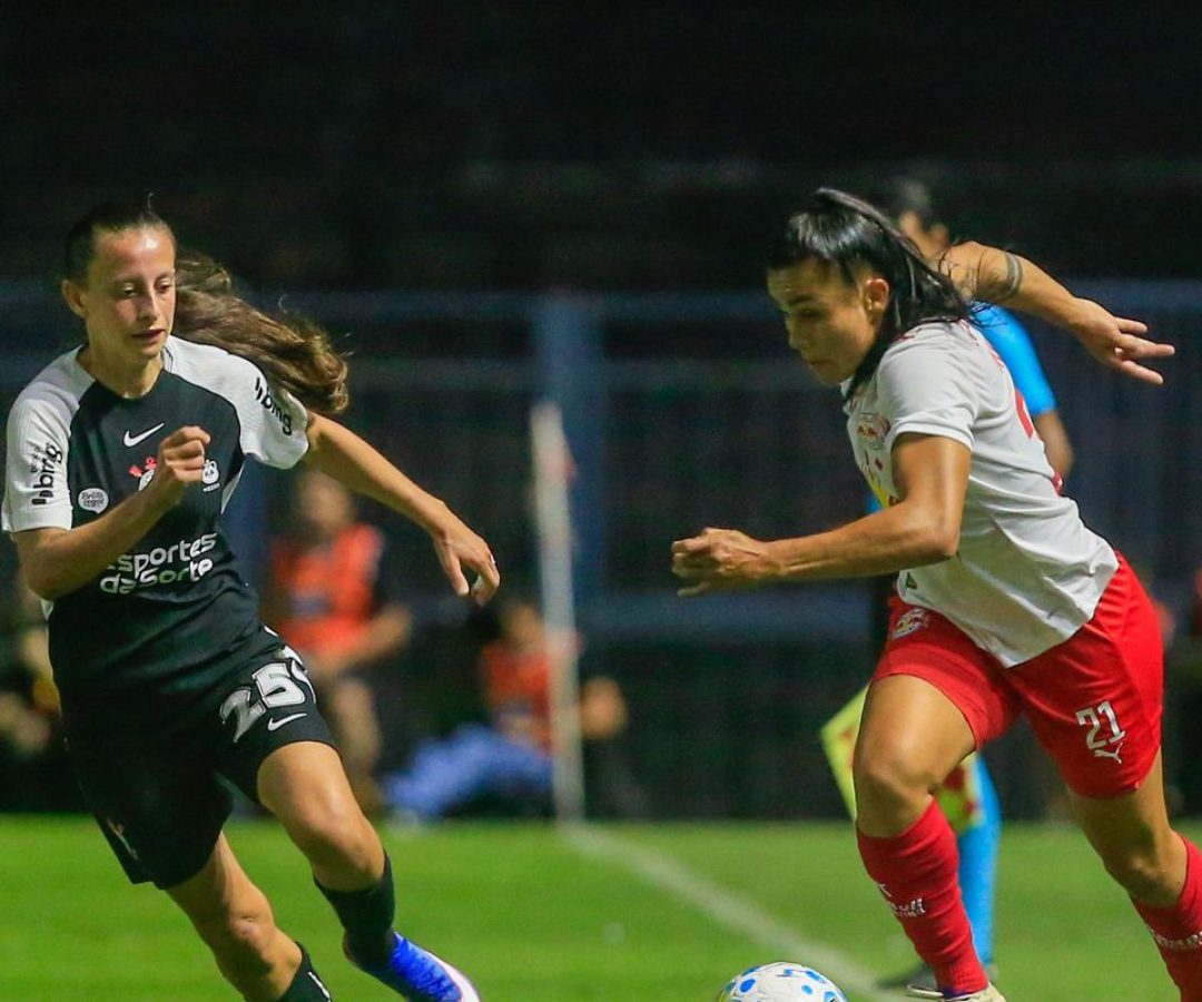 Corinthians goleia Bragantino e assume liderança do BR Feminino