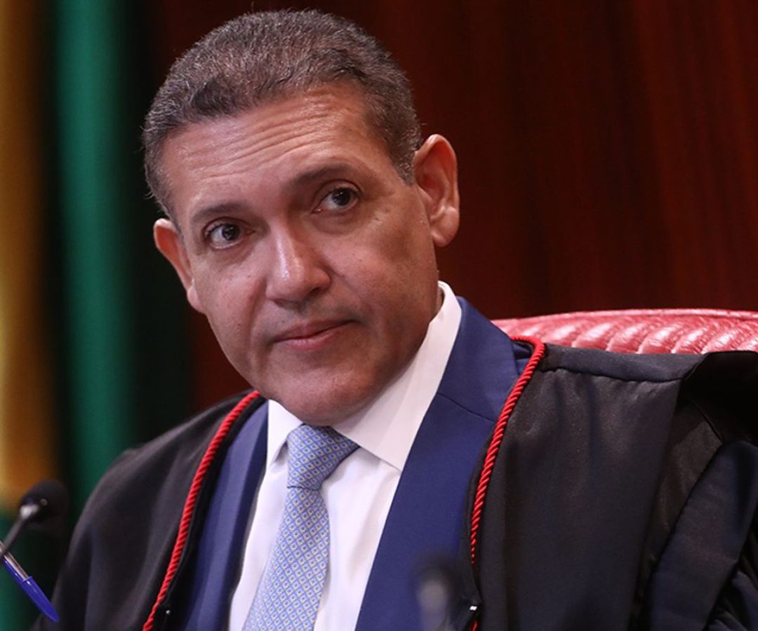 Urna eletrônica é patrimônio da democracia, diz presidente do TSE