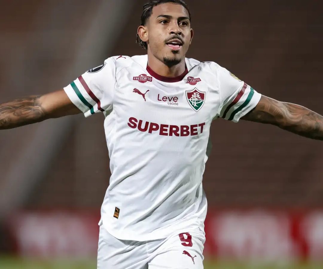 Fluminense arranca empate na Argentina e continua vivo na Libertadores