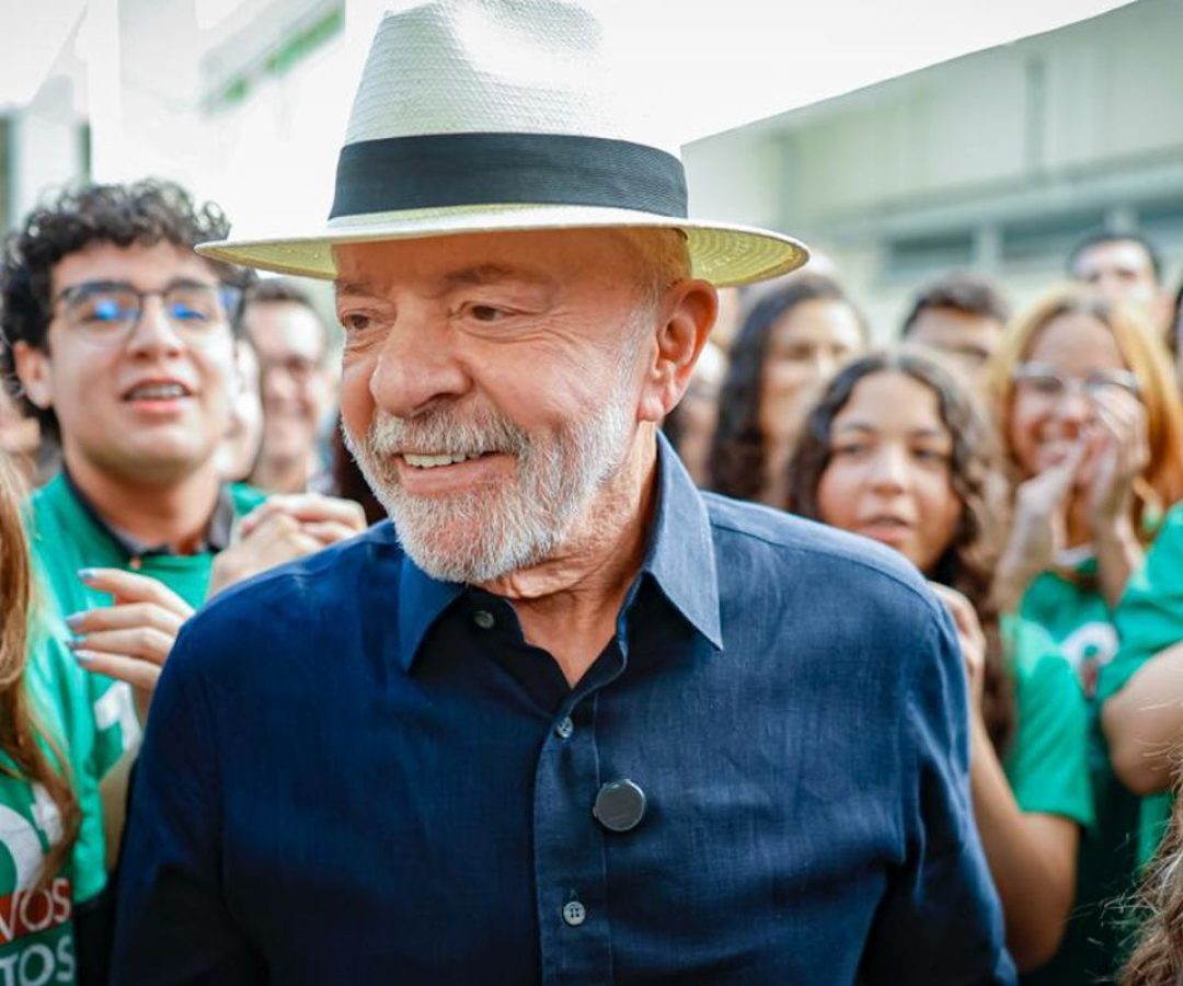 "Quem tinha que aumentar a taxa seríamos nós", diz Lula sobre EUA
