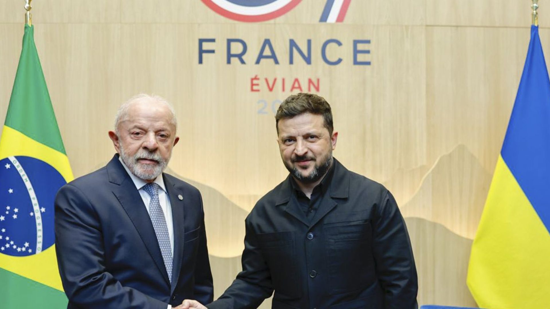 Lula e Zelensky debatem saída diplomática para guerra Ucrânia x Rússia