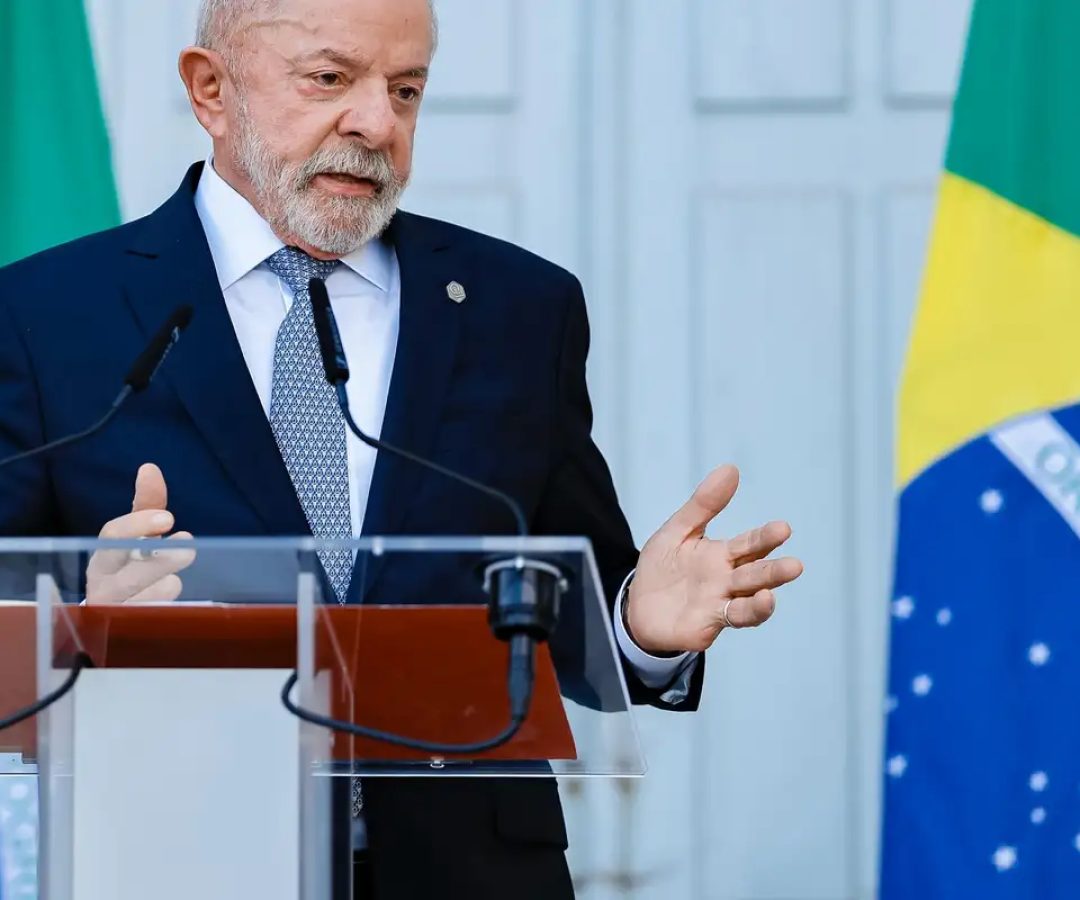 "Não se meta nas eleições no Brasil", diz Lula a Trump