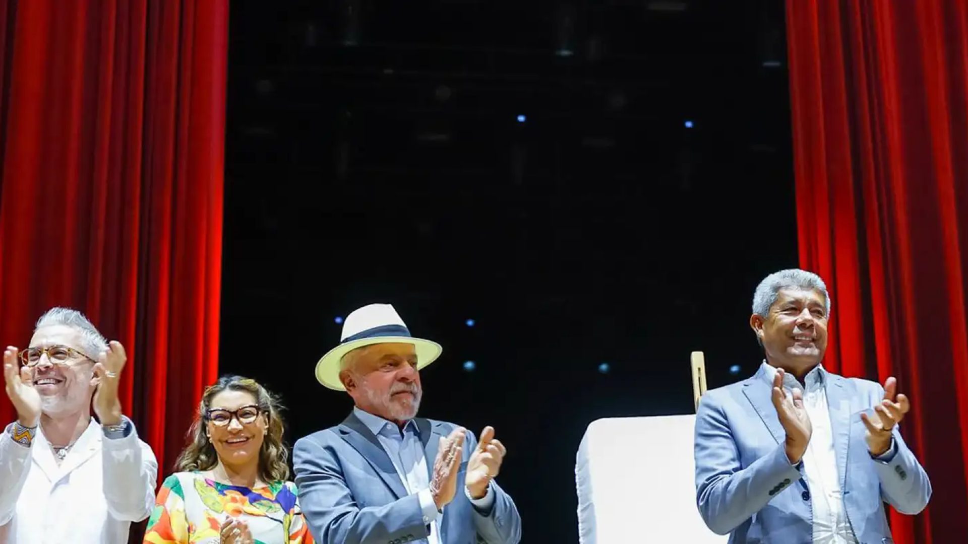 Teatro Castro Alves, em Salvador, é reinaugurado após reforma completa