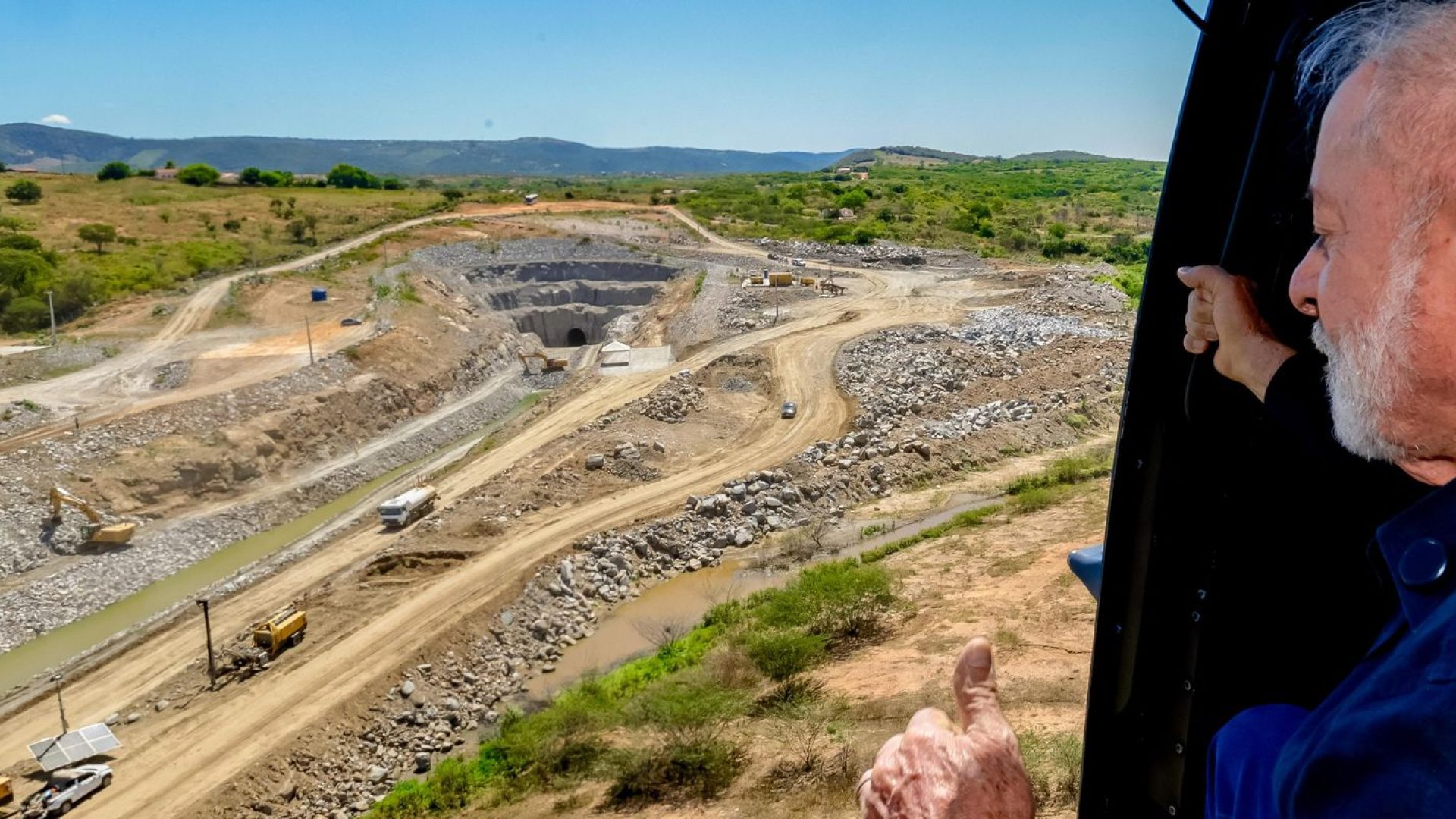 Lula inaugura túnel de transposição das águas do São Francisco no RN