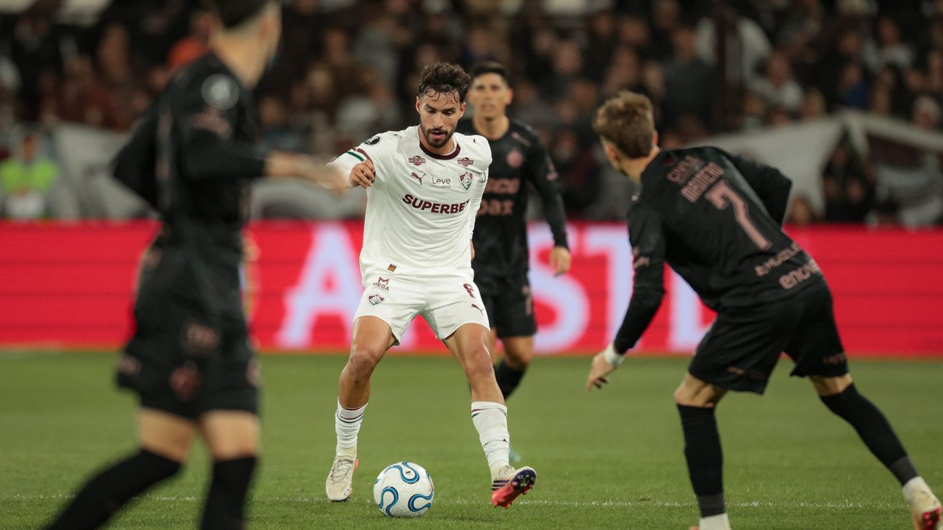 Ancelotti convoca Martinelli, do Fluminense, para amistosos na Ásia