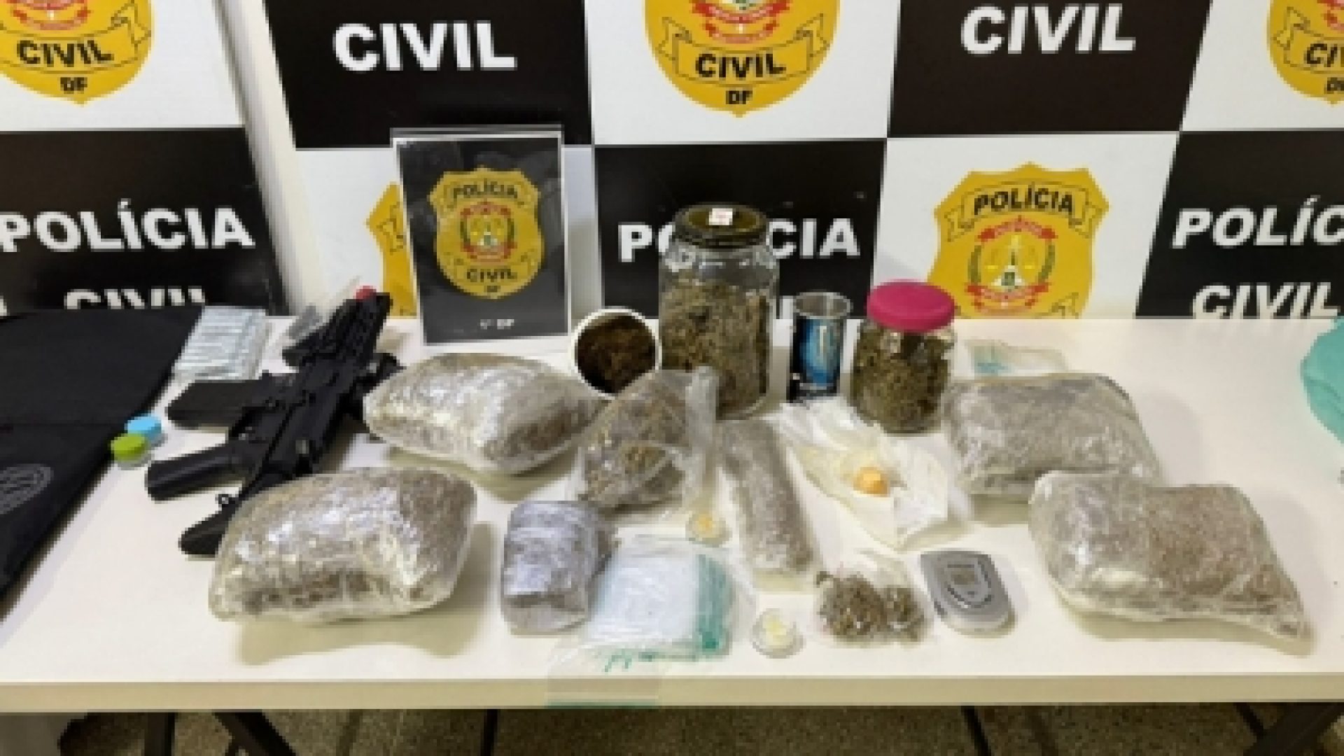 PCDF prende homem que traficava maconha de alto valor em quadra residencial da Asa Sul