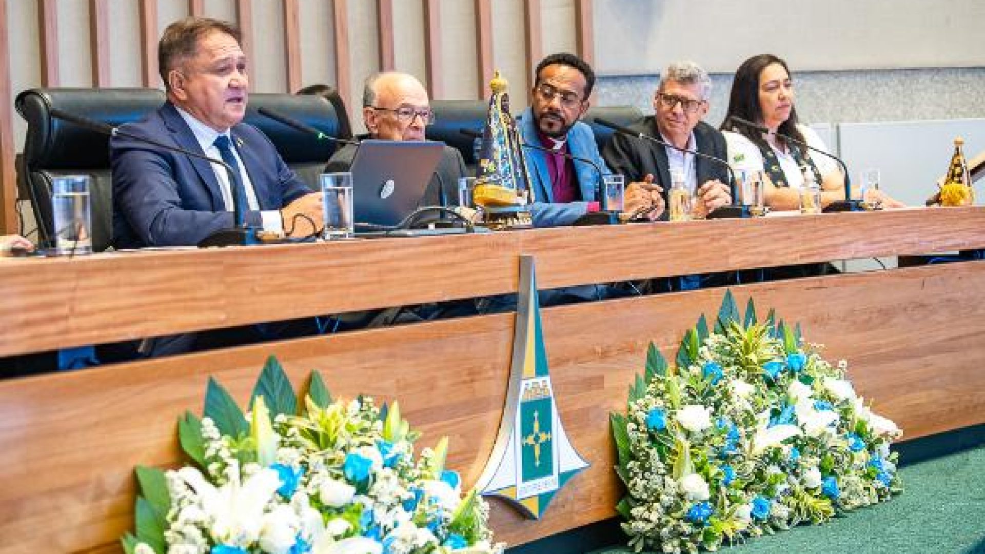 CLDF celebra o Dia de Nossa Senhora Aparecida, padroeira do Brasil e de Brasília