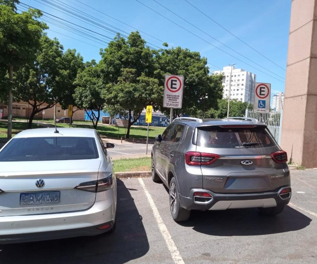 Detran-DF fiscaliza vagas especiais em Samambaia