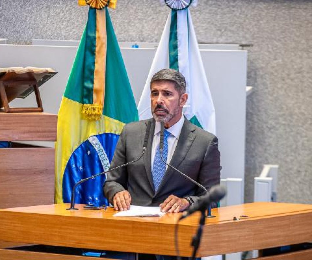 Roosevelt defende videomonitoramento em escolas do DF
