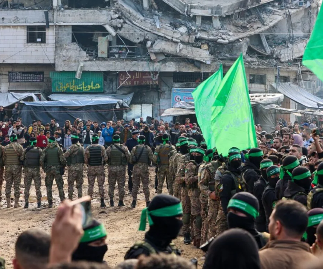 6rmlplkg_hamas-release-hostages-afp_625x300_26_January_25.png