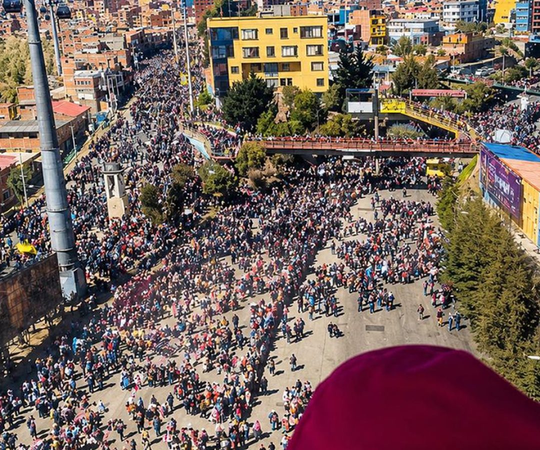 Bolívia registra 23 bloqueios e marchas antigoverno chegam a La Paz