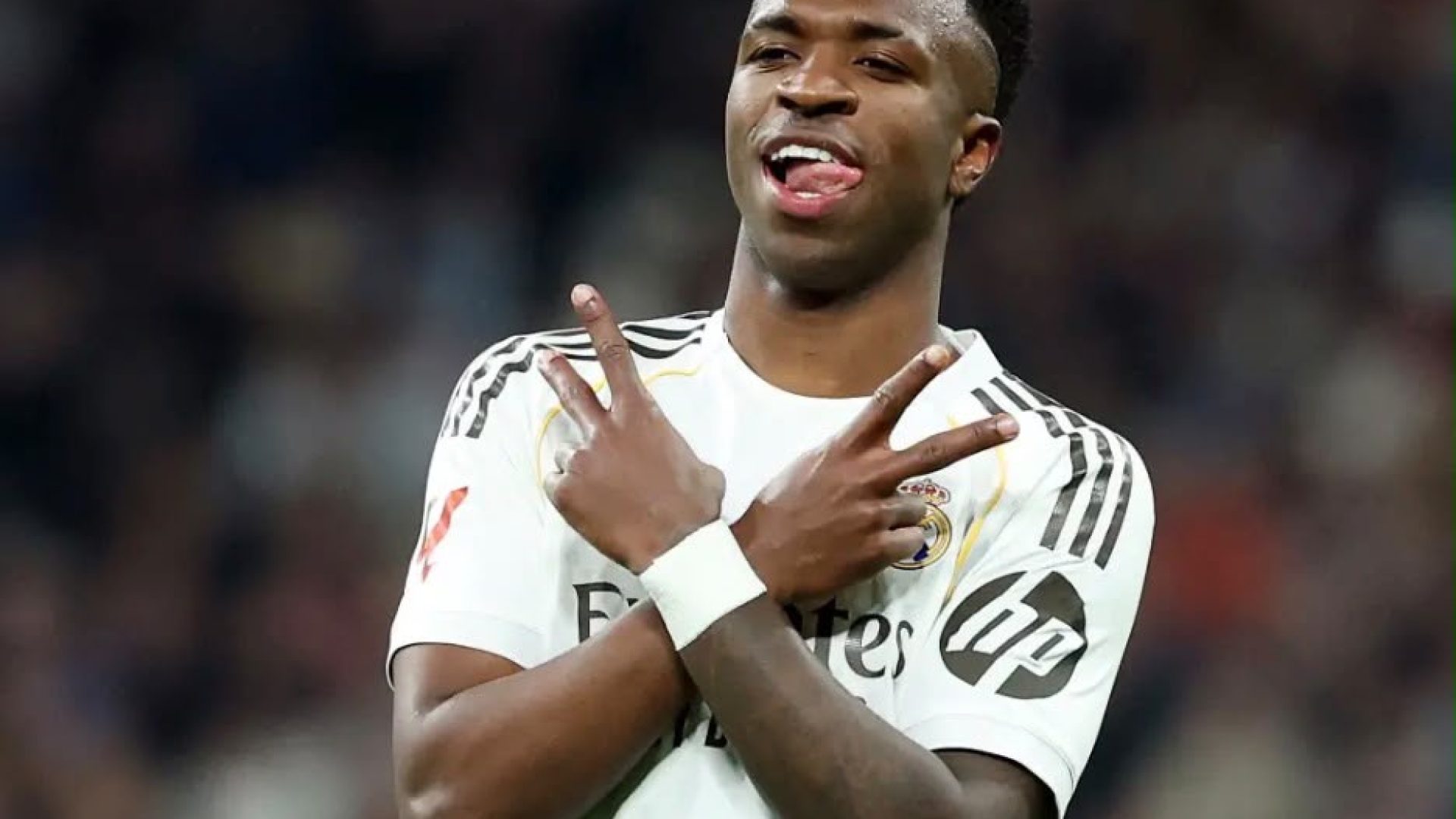Renovação de Vinícius abre novo capítulo e ajuda a cicatrizar ferida com Mourinho no Real Madrid