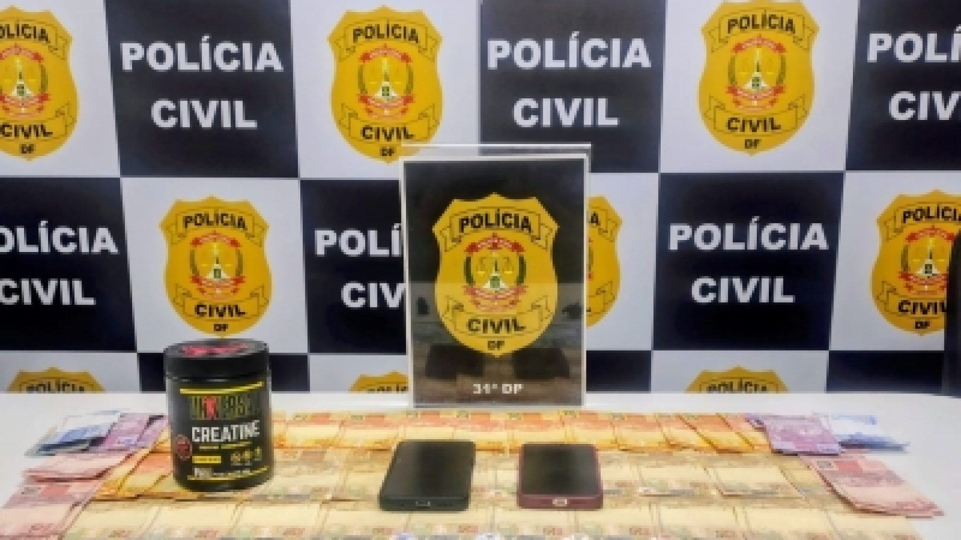 31ª DP prende dois homens por tráfico de drogas no Jardim Roriz