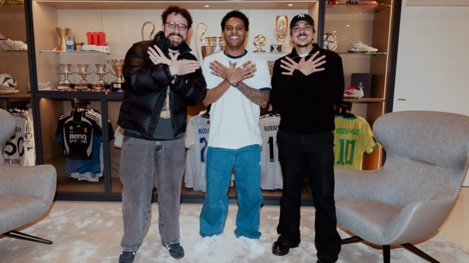 CazéTV aposta em bastidores e estreia série com Rodrygo e brasileiros na Europa