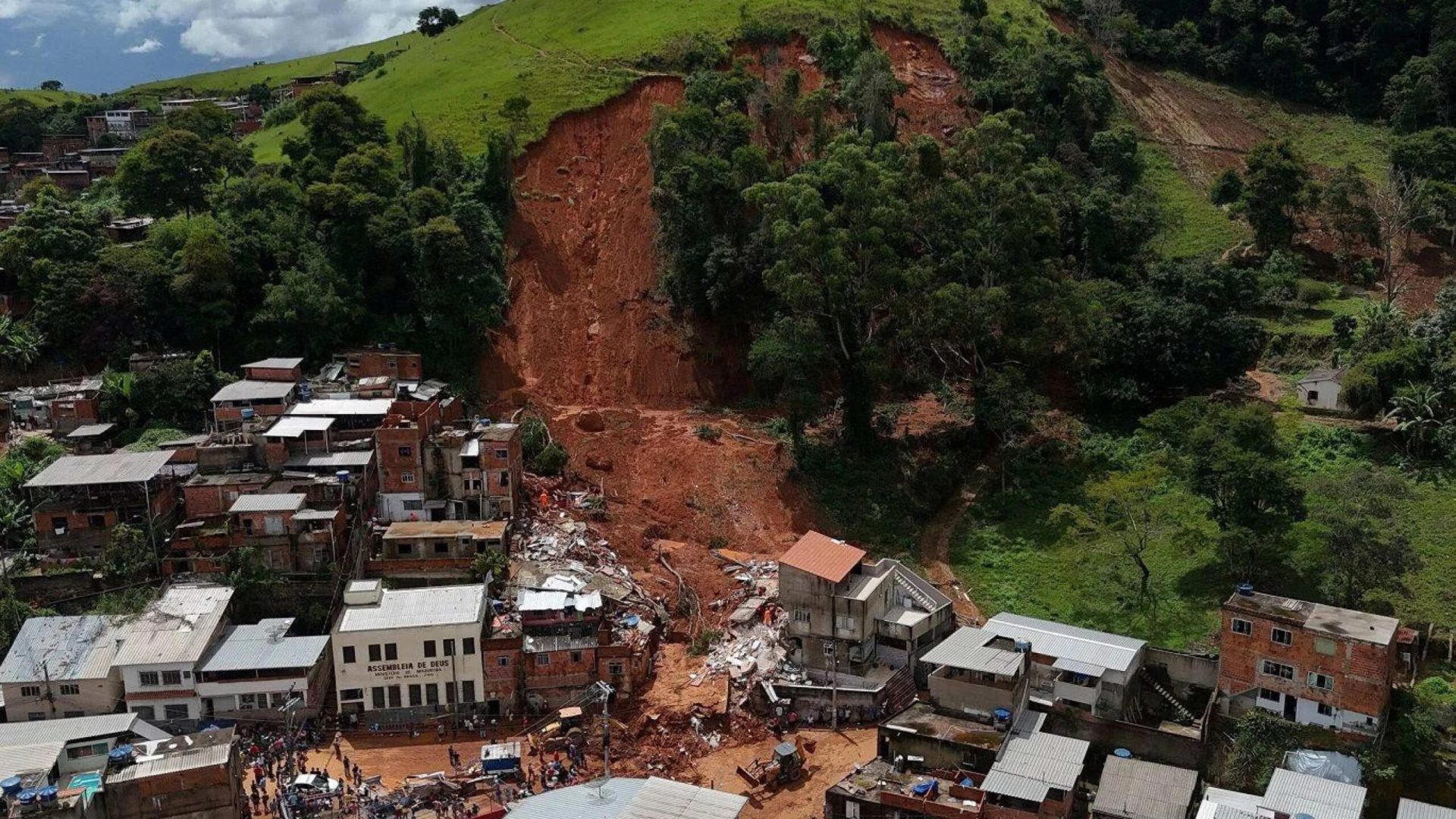 Frente fria, supercélula e cavado: a combinação de fatores que levou à tragédia das chuvas em Minas Gerais -  (crédito: Reuters)