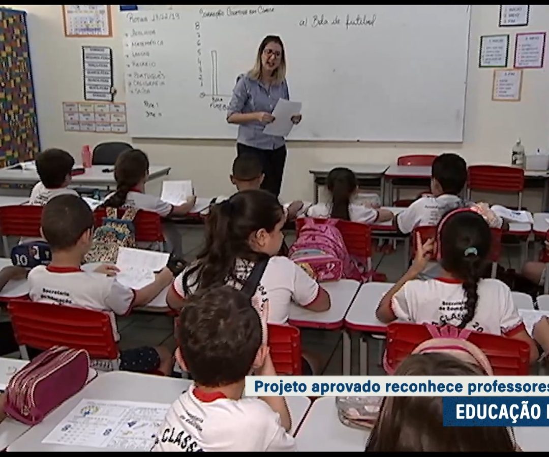 Vai a sanção inclusão de professor da educação infantil na carreira do magistério — Senado Notícias