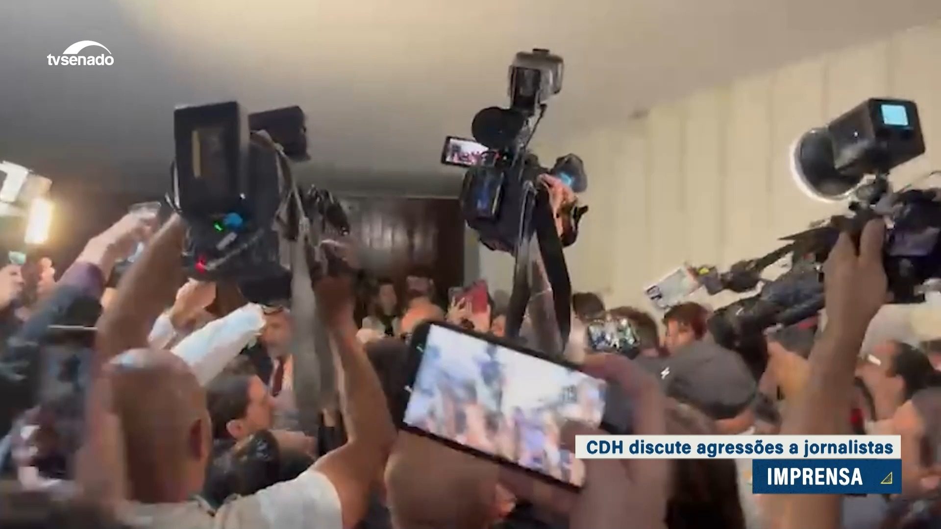 Violência contra jornalistas é criticada em debate na CDH — Senado Notícias