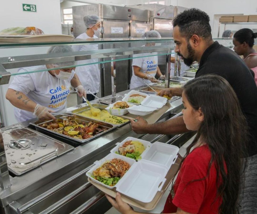 Cadastro de frequentadores dos restaurantes comunitários vai aprimorar atendimento