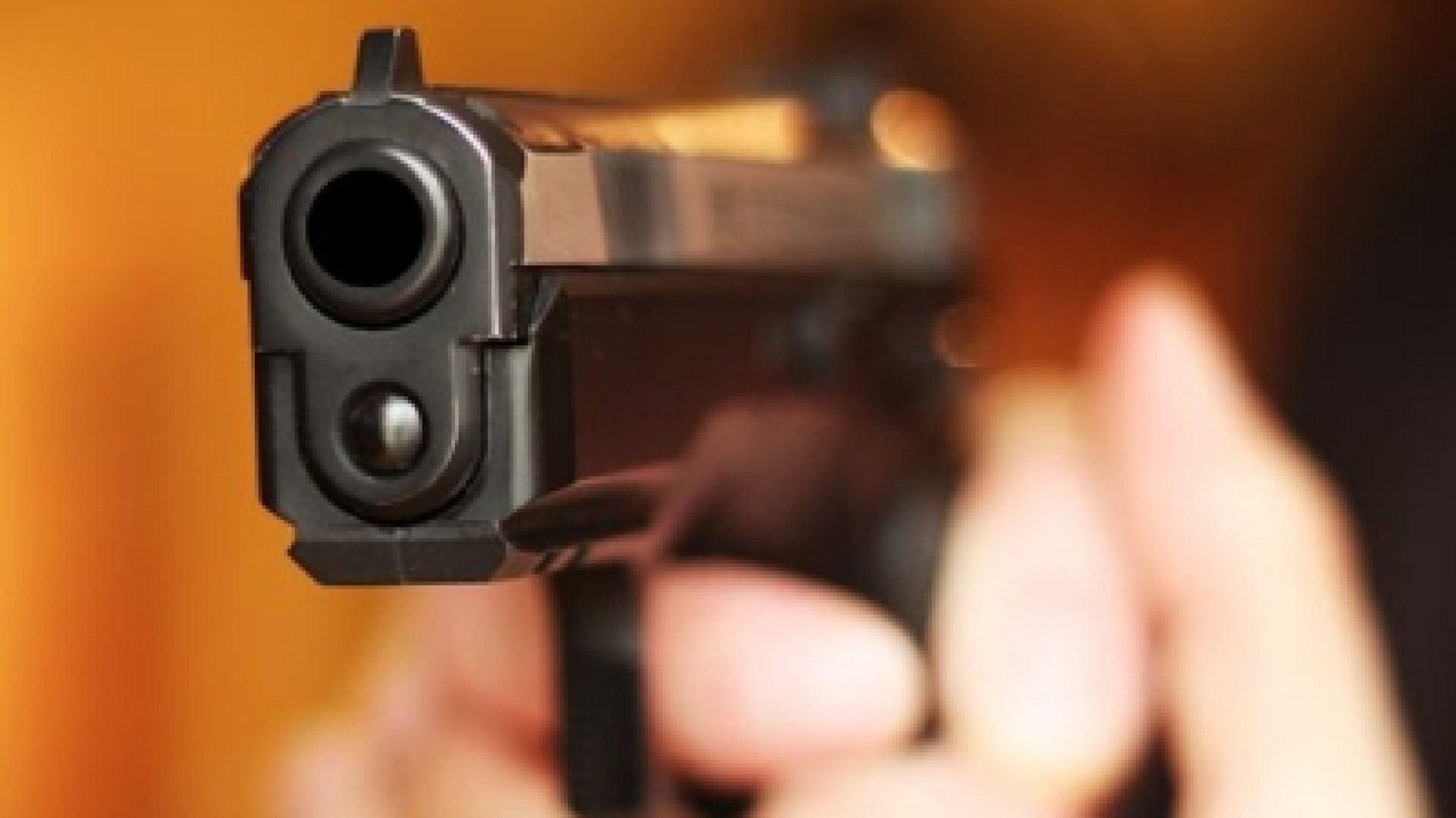 Pistola carregada e sem registro: 29ª DP prende homem armado em mercado do Riacho Fundo II
