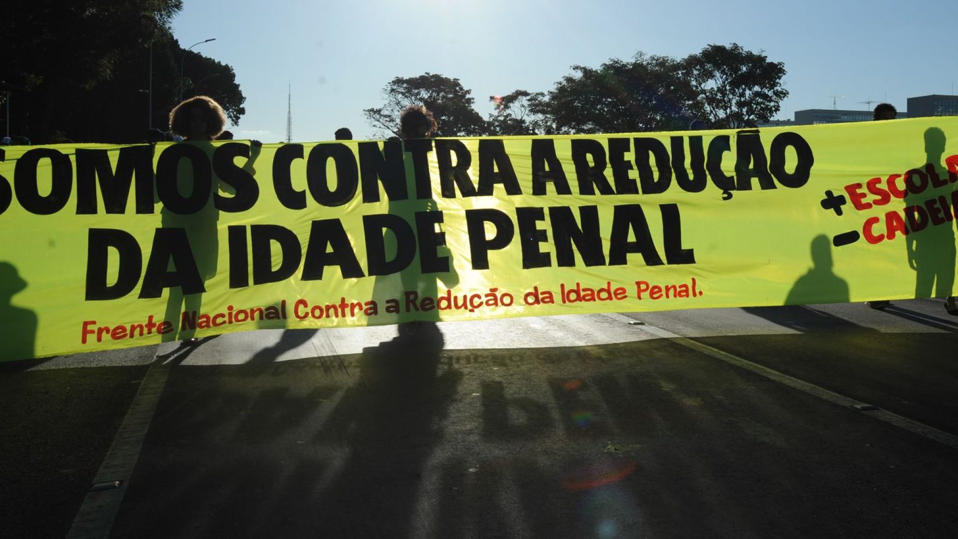 Pediatras se manifestam contrários à redução da maioridade penal